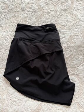 Lululemon Black Athletic Shorts with Logo-Speed Up Shorts 4”